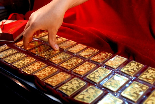 Giá vàng SJC bán ra lên mức 80 triệu đồng/lượng. (Ảnh: Như Ý). Giá vàng SJC bán ra lên mức 80 triệu đồng/lượng. (Ảnh: Như Ý).