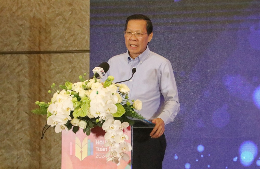 Chủ tịch Ủy ban nhân dân Thành phố Hồ Chí Minh Phan Văn Mãi phát biểu tại Diễn đàn. (Ảnh: Thu Hương/TTXVN) Chủ tịch Ủy ban nhân dân Thành phố Hồ Chí Minh Phan Văn Mãi phát biểu tại Diễn đàn. (Ảnh: Thu Hương/TTXVN)