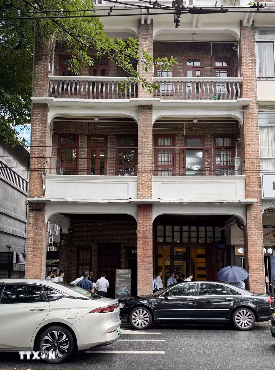 Di tích Trụ sở Hội Việt Nam Cách mạng Thanh niên tại số nhà 248 và 250 ở đường Văn Minh, quận Việt Tú, thành phố Quảng Châu, tỉnh Quảng Đông (Trung Quốc). (Ảnh: Công Tuyên/TTXVN)