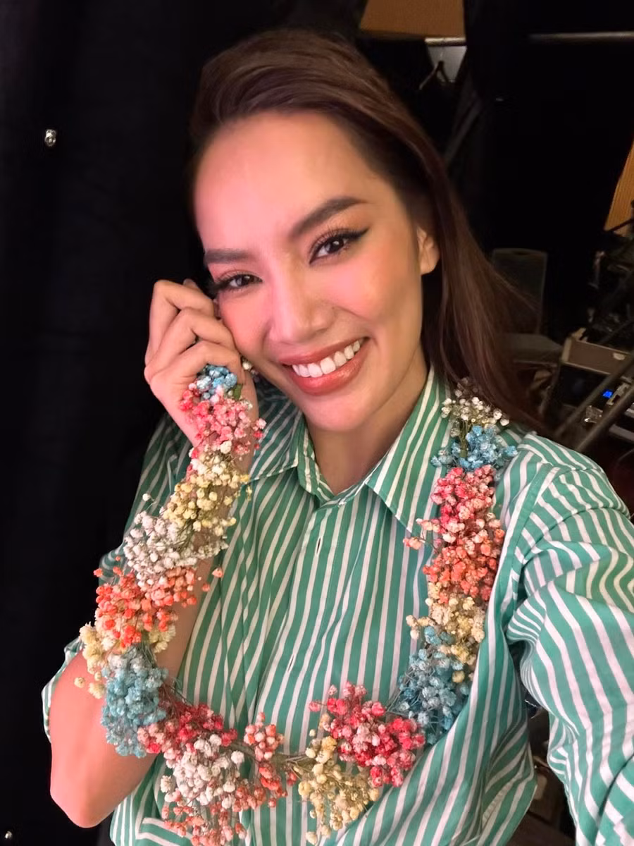 Lê Hoàng Phương gây ấn tượng với người đối diện qua vầng trán cao và khóe miệng rộng.