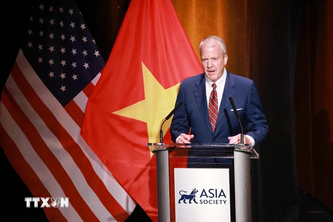 Thượng nghị sỹ Hoa Kỳ Dan Sullivan phát biểu. (Ảnh: Lâm Khánh/TTXVN) Thượng nghị sỹ Hoa Kỳ Dan Sullivan phát biểu. (Ảnh: Lâm Khánh/TTXVN)