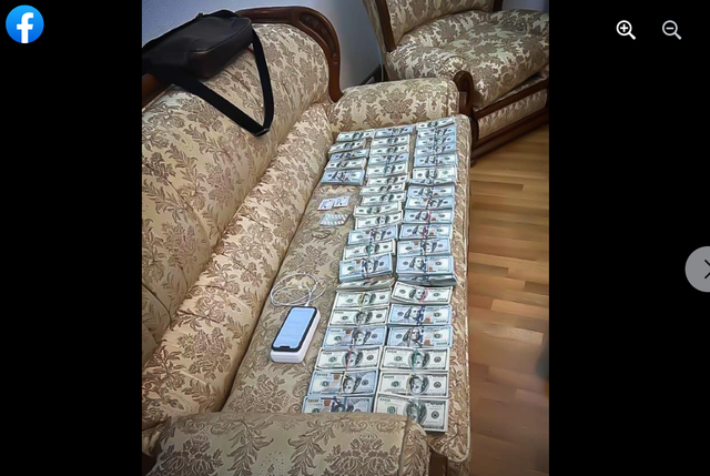 Tiền mặt được phát hiện trong cuộc điều tra Tòa án Tối cao Ukraine. CHỤP MÀN HÌNH FACEBOOK