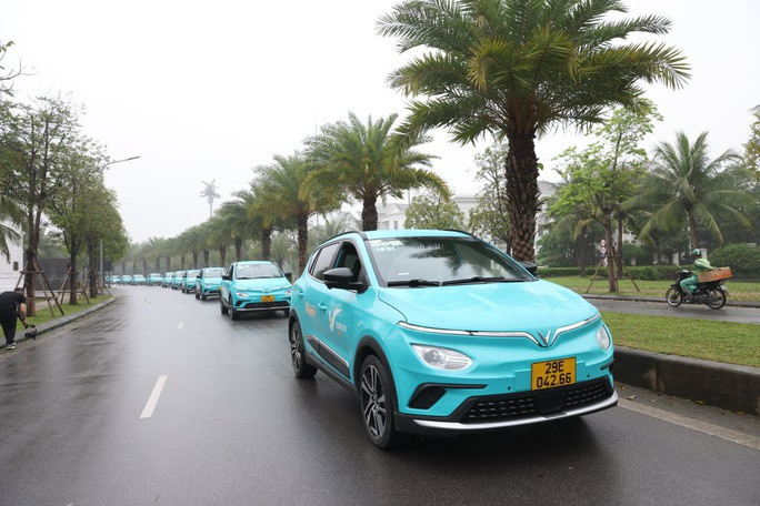 Công ty GSM đã chính thức đưa dịch vụ taxi thuần điện đầu tiên tại Việt Nam - Xanh SM vào hoạt động. Công ty GSM đã chính thức đưa dịch vụ taxi thuần điện đầu tiên tại Việt Nam - Xanh SM vào hoạt động.