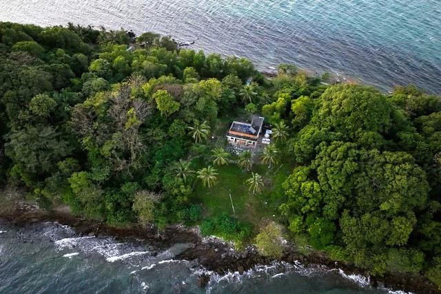 Doanh trại Trạm kiểm soát biên phòng Đồi Mồi nhìn từ trên cao. Ảnh: ĐỘC LẬP Doanh trại Trạm kiểm soát biên phòng Đồi Mồi nhìn từ trên cao. Ảnh: ĐỘC LẬP