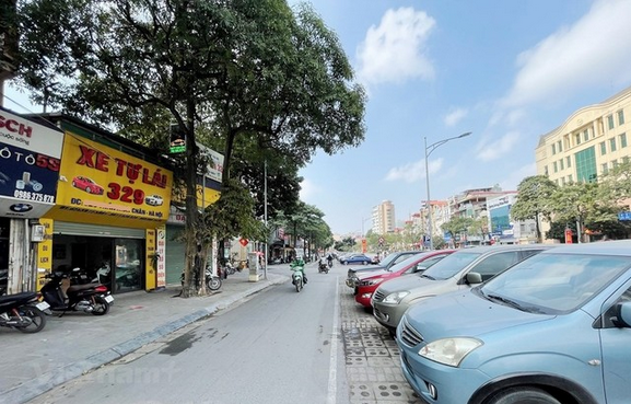 Dịch vụ cho thuê xe tự lái Hà Nội dịp Tết hoạt động tất bật.