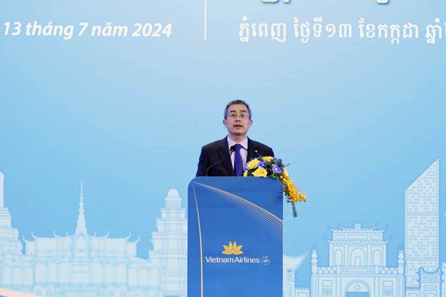 Chủ tịch HĐQT Vietnam Airlines Đặng Ngọc Hòa phát biểu tại buổi lễ Chủ tịch HĐQT Vietnam Airlines Đặng Ngọc Hòa phát biểu tại buổi lễ
