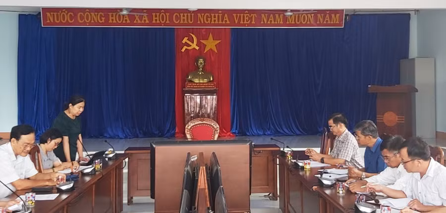 Quang cảnh đoàn giám sát của Hội Nông dân tỉnh làm việc tại huyện Kông Chro. Ảnh: Ngọc Anh