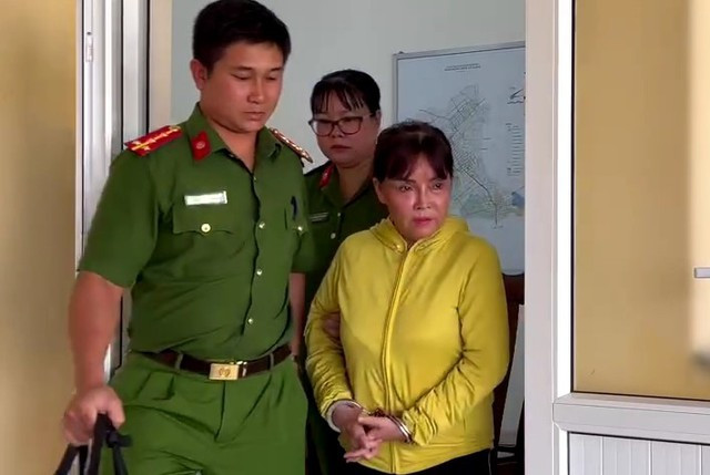 Cơ quan CSĐT bắt tạm giam bà Lê Thị Thanh Tâm Cơ quan CSĐT bắt tạm giam bà Lê Thị Thanh Tâm