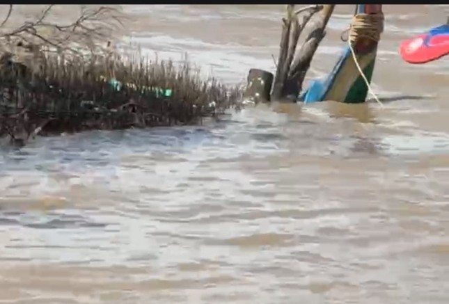 Hiện trường vụ nổ khiến 3 người mất tích. Hiện trường vụ nổ khiến 3 người mất tích.