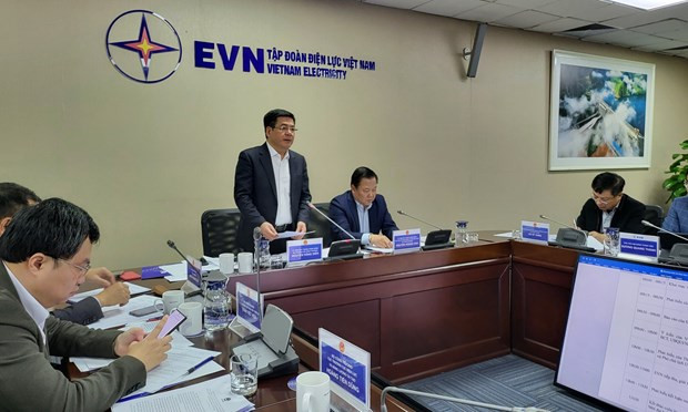 Bộ trưởng Nguyễn Hồng Diên và Chủ tịch Ủy ban Quản lý vốn Nhà nước tại doanh nghiệp làm việc với EVN về cân đối tài chính của tập đoàn. (Ảnh: PV/Vietnam+) Bộ trưởng Nguyễn Hồng Diên và Chủ tịch Ủy ban Quản lý vốn Nhà nước tại doanh nghiệp làm việc với EVN về cân đối tài chính của tập đoàn. (Ảnh: PV/Vietnam+)