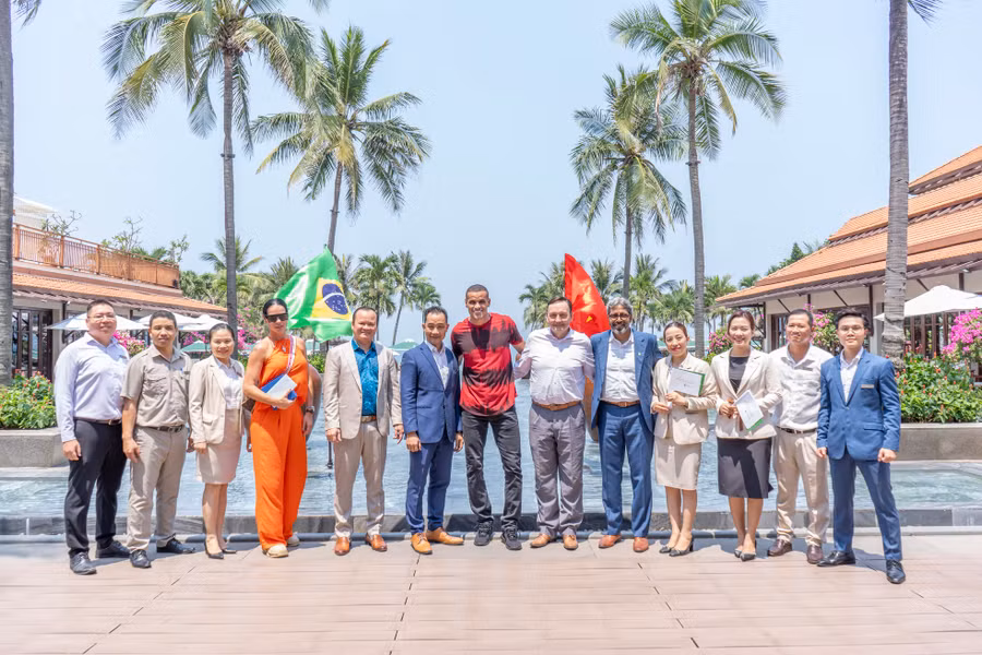 Ông Nguyễn Trọng Thao, Phó Giám đốc Sở VHTT chia sẻ thêm, trận giao hữu giữa các chân sút huyền thoại trên sân Hòa Xuân được người hâm mộ bóng đá cũng như người dân Đà Nẵng mong đợi để đón xem những pha bóng hấp dẫn, mỹ mãn, gặp gỡ thần tượng.