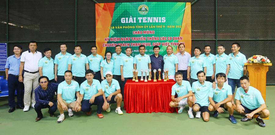 Bế mạc Giải tennis CLB Văn phòng Tỉnh ủy Gia Lai lần thứ 9 (mở rộng) ảnh 2 Bế mạc Giải tennis CLB Văn phòng Tỉnh ủy Gia Lai lần thứ 9 (mở rộng) ảnh 2