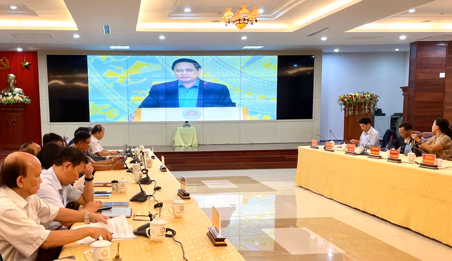 Phát biểu kết luận hội nghị, Thủ tướng Phạm Minh Chính yêu cầu đẩy mạnh "5 không" trong chuyển đổi số. Ảnh: Lam Nguyên