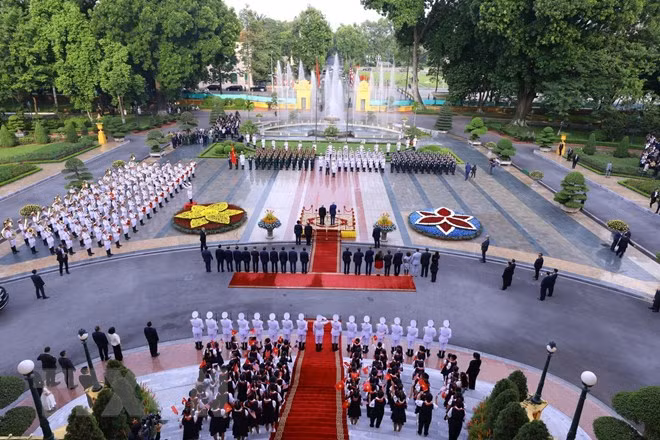 Toàn cảnh Lễ đón Tổng thống Hoa Kỳ Joe Biden thăm cấp Nhà nước tới Việt Nam. (Ảnh: Văn Điệp/TTXVN) Toàn cảnh Lễ đón Tổng thống Hoa Kỳ Joe Biden thăm cấp Nhà nước tới Việt Nam. (Ảnh: Văn Điệp/TTXVN)