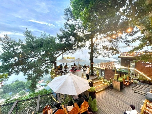 Một địa điểm biểu diễn ca nhạc tại 90s Homestay.