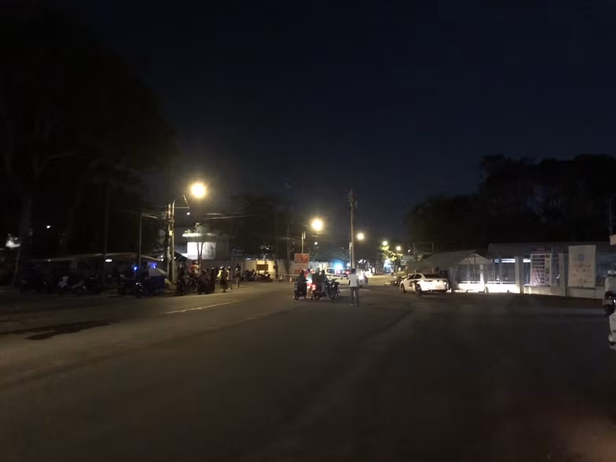 Cơ quan chức năng phong tỏa hiện trường vụ việc để tiến hành khám nghiệm, điều tra. Ảnh: Công an