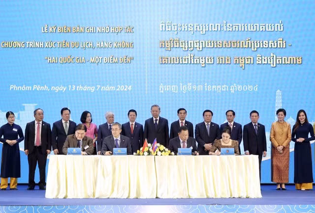 Lễ ký biên bản ghi nhớ hợp tác Chương trình xúc tiến Du lịch, Hàng không “Hai Quốc gia - Một điểm đến” Lễ ký biên bản ghi nhớ hợp tác Chương trình xúc tiến Du lịch, Hàng không “Hai Quốc gia - Một điểm đến”