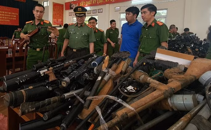 Sau hơn 20 ngày cao điểm, Công an tỉnh Đắk Lắk đã thu hồi hơn 1.200 khẩu súng