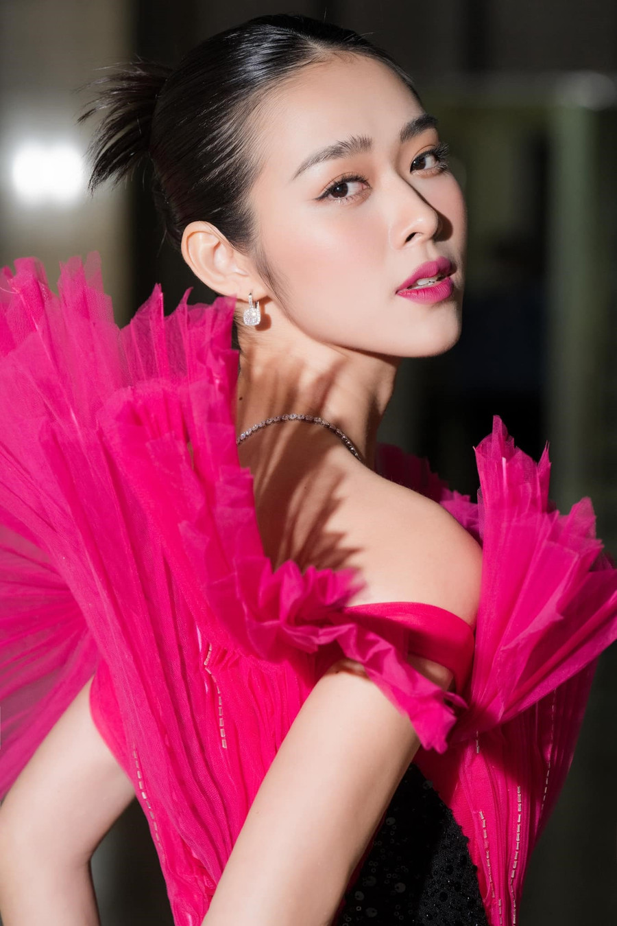 Tuy nhiên, cuộc hôn nhân này không kéo dài lâu, nữ diễn viên trở thành mẹ đơn thân nuôi một cậu con trai kháu khỉnh. Sau đổ vỡ, Diệp Bảo Ngọc tập trung phần lớn thời gian cho công việc kinh doanh để ổn định kinh tế. Ảnh: Nhân vật cung cấp. Tuy nhiên, cuộc hôn nhân này không kéo dài lâu, nữ diễn viên trở thành mẹ đơn thân nuôi một cậu con trai kháu khỉnh. Sau đổ vỡ, Diệp Bảo Ngọc tập trung phần lớn thời gian cho công việc kinh doanh để ổn định kinh tế. Ảnh: Nhân vật cung cấp.