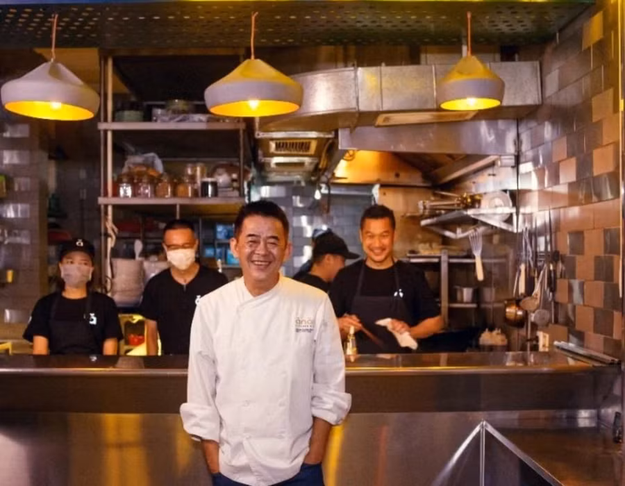 Đầu bếp Peter Cuong Franklin