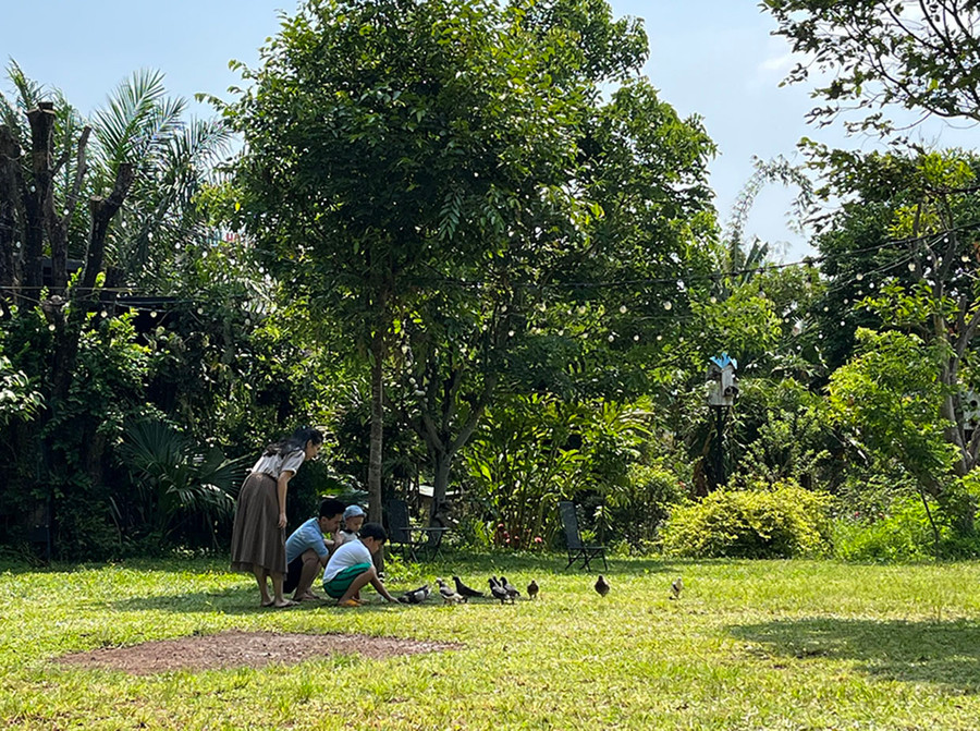 Kỳ nghỉ hè là thời gian để các em học sinh có thêm nhiều trải nghiệm vui chơi, giải trí sau một năm học đầy căng thẳng. Ảnh: P.V