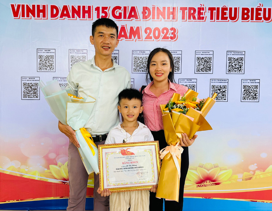 Gia đình chị Lê Thị Hằng là 1 trong 15 gia đình trẻ tiêu biểu của huyện Chư Prông được Tỉnh Đoàn, Hội LHTN Việt Nam tỉnh tuyên dương. Ảnh: M.N