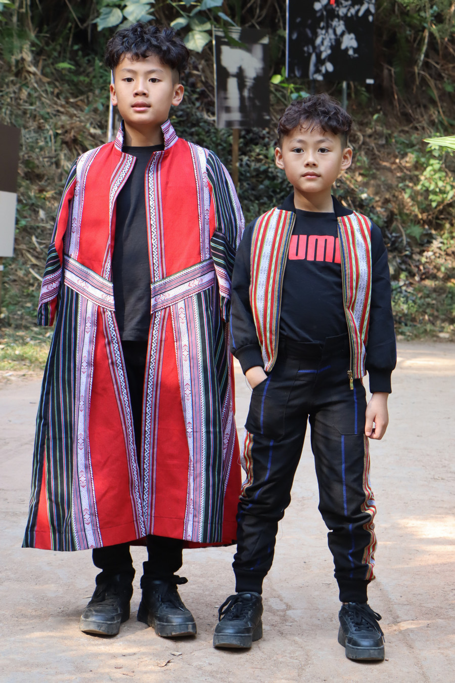 Thời trang trẻ em bằng thổ cẩm Lâm Đồng Thời trang trẻ em bằng thổ cẩm Lâm Đồng