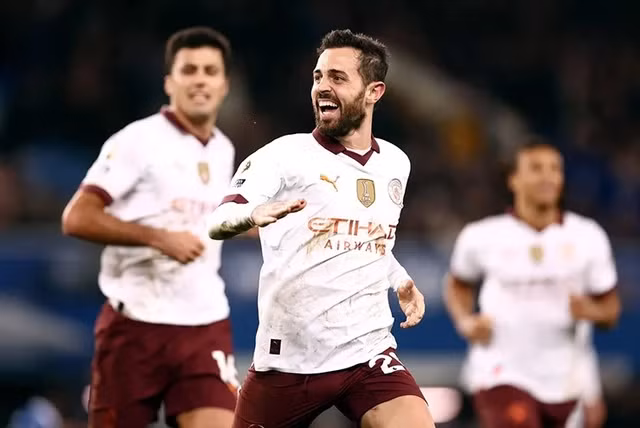 Bernardo Silva ấn định chiến thắng 3-1 cho nhà vô địch