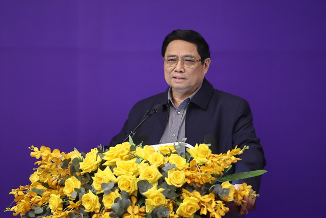 Tại buổi làm việc với Tập đoàn Điện lực Việt Nam, Thủ tướng Phạm Minh Chính yêu cầu dứt khoát không để thiếu điện cho sản xuất, kinh doanh và tiêu dùng trong bất cứ hoàn cảnh, trường hợp nào. Ảnh: VGP/Nhật Bắc Tại buổi làm việc với Tập đoàn Điện lực Việt Nam, Thủ tướng Phạm Minh Chính yêu cầu dứt khoát không để thiếu điện cho sản xuất, kinh doanh và tiêu dùng trong bất cứ hoàn cảnh, trường hợp nào. Ảnh: VGP/Nhật Bắc