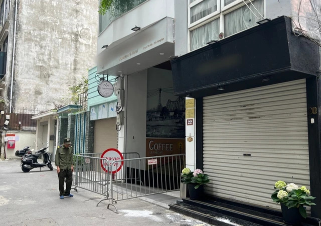 Khách sạn 8 tầng, nơi xảy ra vụ tai nạn lao động khiến 4 người thương vong. Ảnh: KHẮC HIẾU Khách sạn 8 tầng, nơi xảy ra vụ tai nạn lao động khiến 4 người thương vong. Ảnh: KHẮC HIẾU