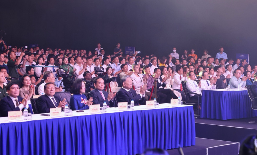 Các đại biểu dự Lễ trao Giải Báo chí Quốc gia lần thứ XVIII - năm 2023. (Ảnh: Như Ý) Các đại biểu dự Lễ trao Giải Báo chí Quốc gia lần thứ XVIII - năm 2023. (Ảnh: Như Ý)
