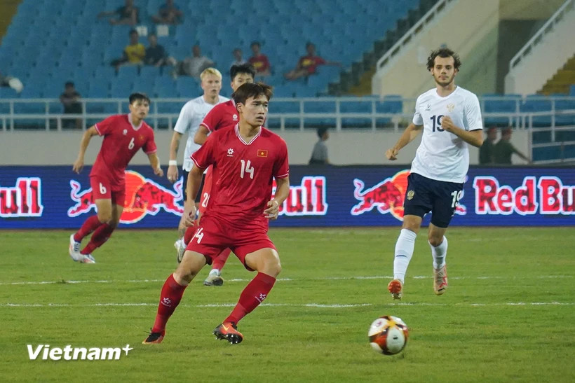 Sau trận gặp Nga, Đội tuyển Việt Nam sẽ có cơ hội cọ xát Thái Lan. (Ảnh: Việt Anh/Vietnam+) Sau trận gặp Nga, Đội tuyển Việt Nam sẽ có cơ hội cọ xát Thái Lan. (Ảnh: Việt Anh/Vietnam+)