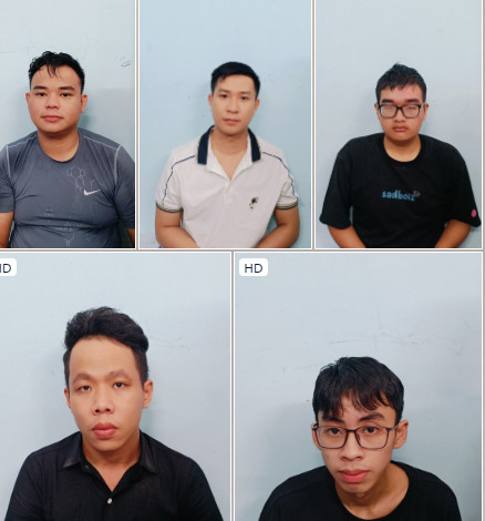 Nhóm đối tượng tại cơ quan công an