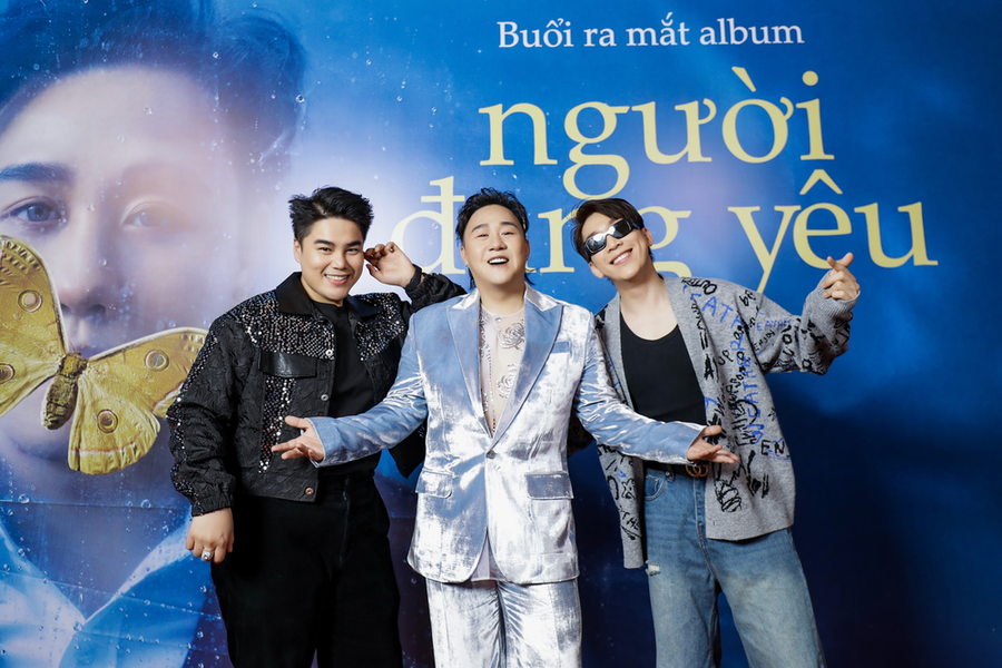 Nhạc sĩ - ca sĩ Nguyễn Đình Vũ, ca sĩ Tăng Phúc đến chúc mừng Trung Quân