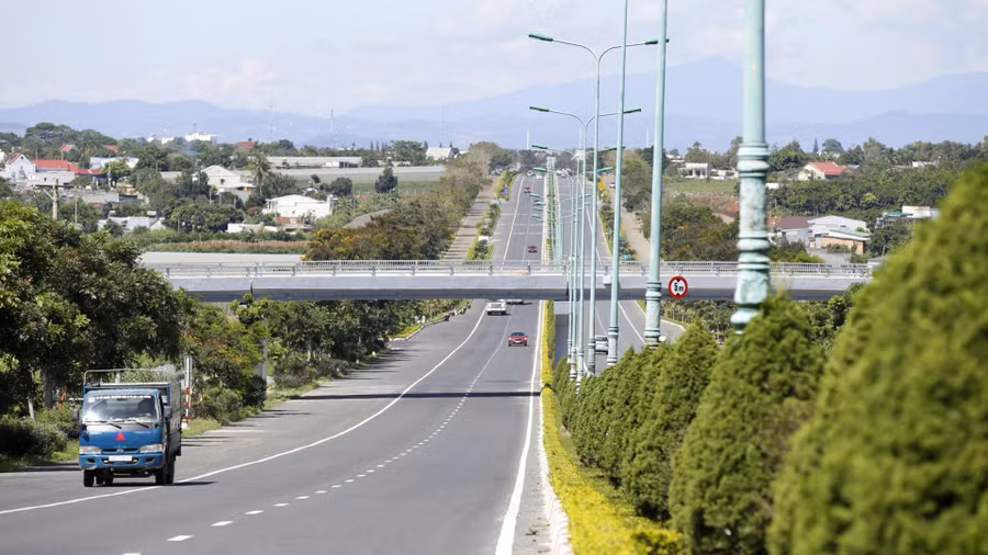 Sự quyết liệt trong điều hành của chính quyền đã thúc đẩy kinh tế - xã hội địa phương phát triển.