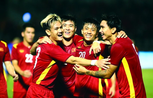 Các cầu thủ trụ cột của đội tuyển Việt Nam. Các cầu thủ trụ cột của đội tuyển Việt Nam.