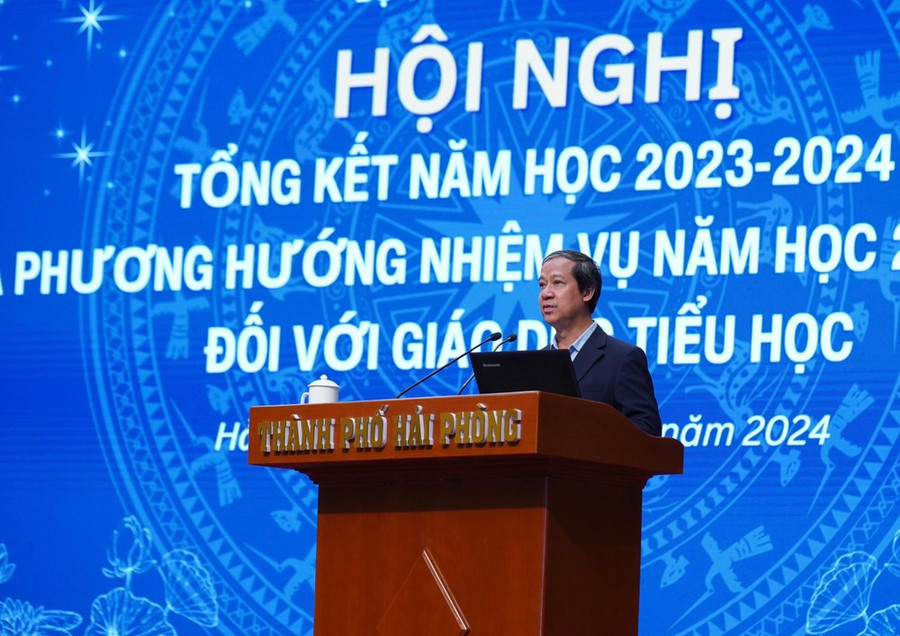 Bộ trưởng Bộ GD-ĐT Nguyễn Kim Sơn. Bộ trưởng Bộ GD-ĐT Nguyễn Kim Sơn.