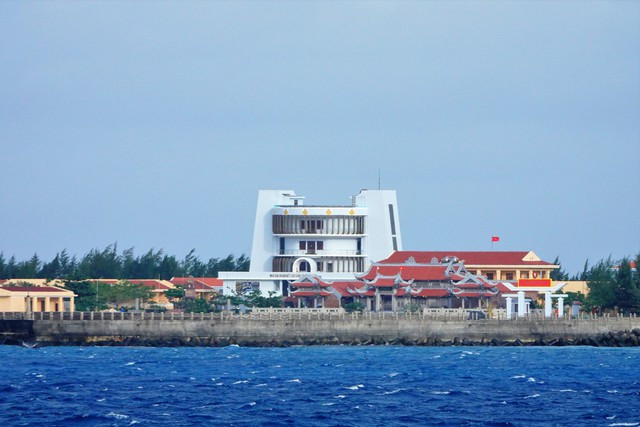Đảo Đá Tây A hiện nay, nơi đại tá Nguyễn Trung Cang chỉ huy và trực tiếp đóng giữ cách đây 36 năm. Ảnh: Mai Thanh Hải Đảo Đá Tây A hiện nay, nơi đại tá Nguyễn Trung Cang chỉ huy và trực tiếp đóng giữ cách đây 36 năm. Ảnh: Mai Thanh Hải