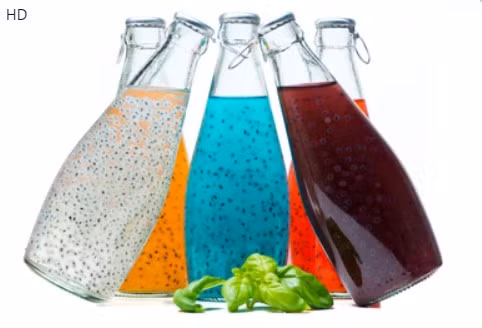 Trong cái nóng oi bức, nước hạt é là lựa chọn lý tưởng. Ảnh: Shutterstock