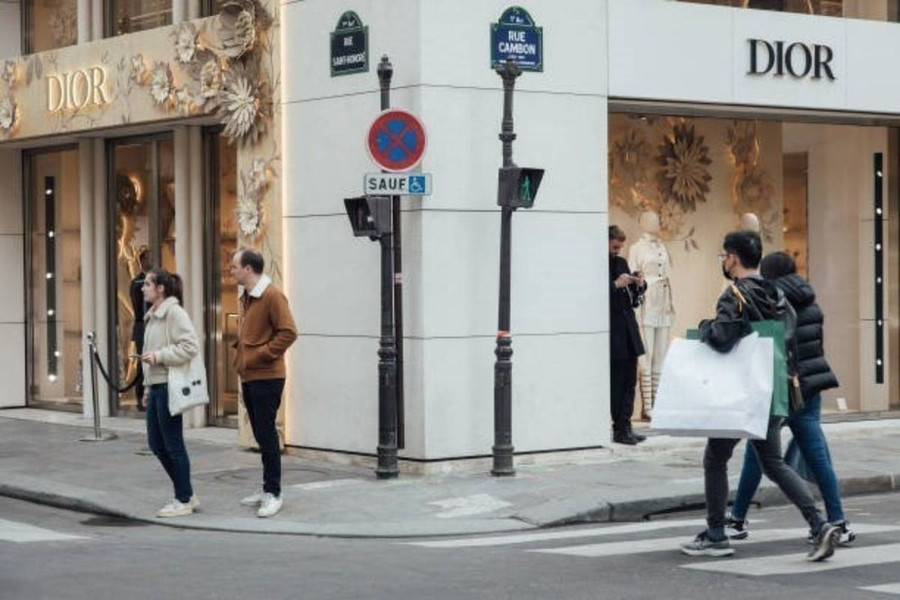 Một cửa hàng của tập đoàn LVMH ở Paris (Pháp). (Ảnh: Getty Images/TTXVN) Một cửa hàng của tập đoàn LVMH ở Paris (Pháp). (Ảnh: Getty Images/TTXVN)