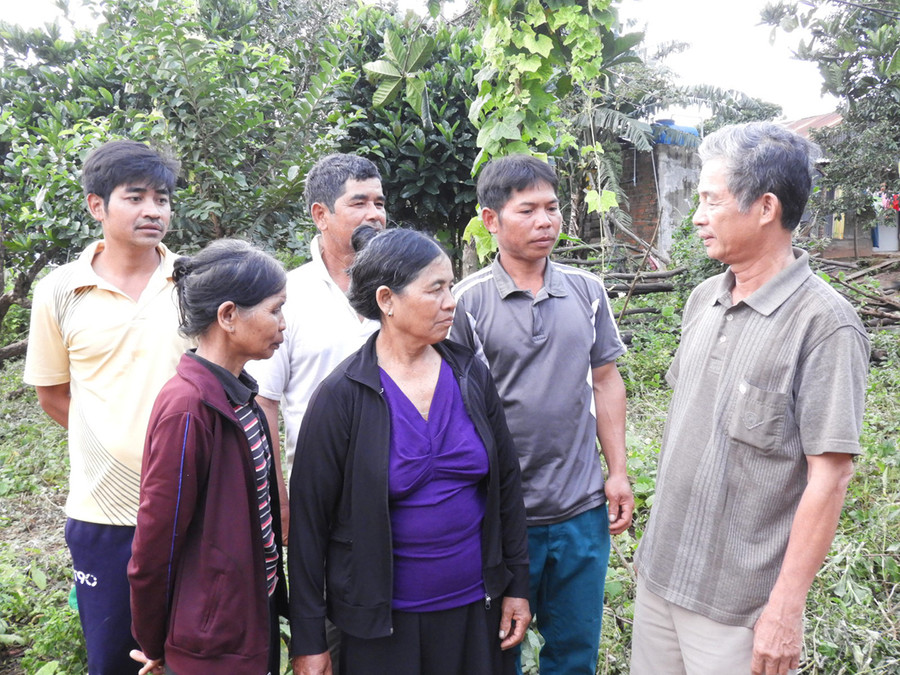 Nông dân huyện Mang Yang trao đổi kinh nghiệm sản xuất. Ảnh: T.N Nông dân huyện Mang Yang trao đổi kinh nghiệm sản xuất. Ảnh: T.N