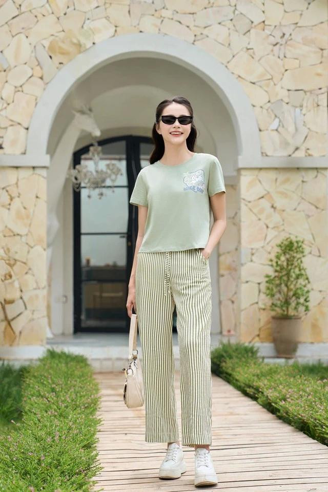 Màu xanh mint không chỉ là một lựa chọn thời trang mà còn là một sự lựa chọn thông minh và tinh tế để làm mới không gian sống và làm dịu đi cái nóng của mùa hè