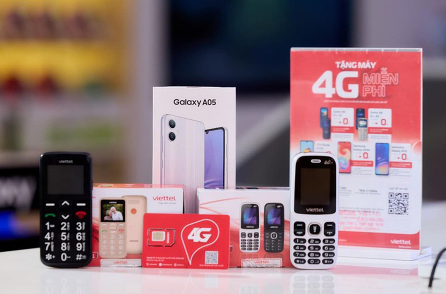 Viettel đưa ra các dòng điện thoại mới 4G có mức giá chỉ từ 390.000 đồng. Ảnh: VGP/PD Viettel đưa ra các dòng điện thoại mới 4G có mức giá chỉ từ 390.000 đồng. Ảnh: VGP/PD