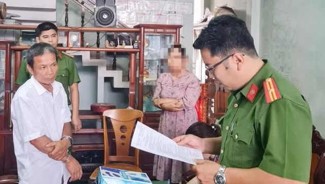 Cơ quan CSĐT Công an tỉnh Quảng Ngãi khởi tố, thực hiện lệnh bắt và lệnh khám xét nơi ở đối với bị can Vương Quốc Ninh.