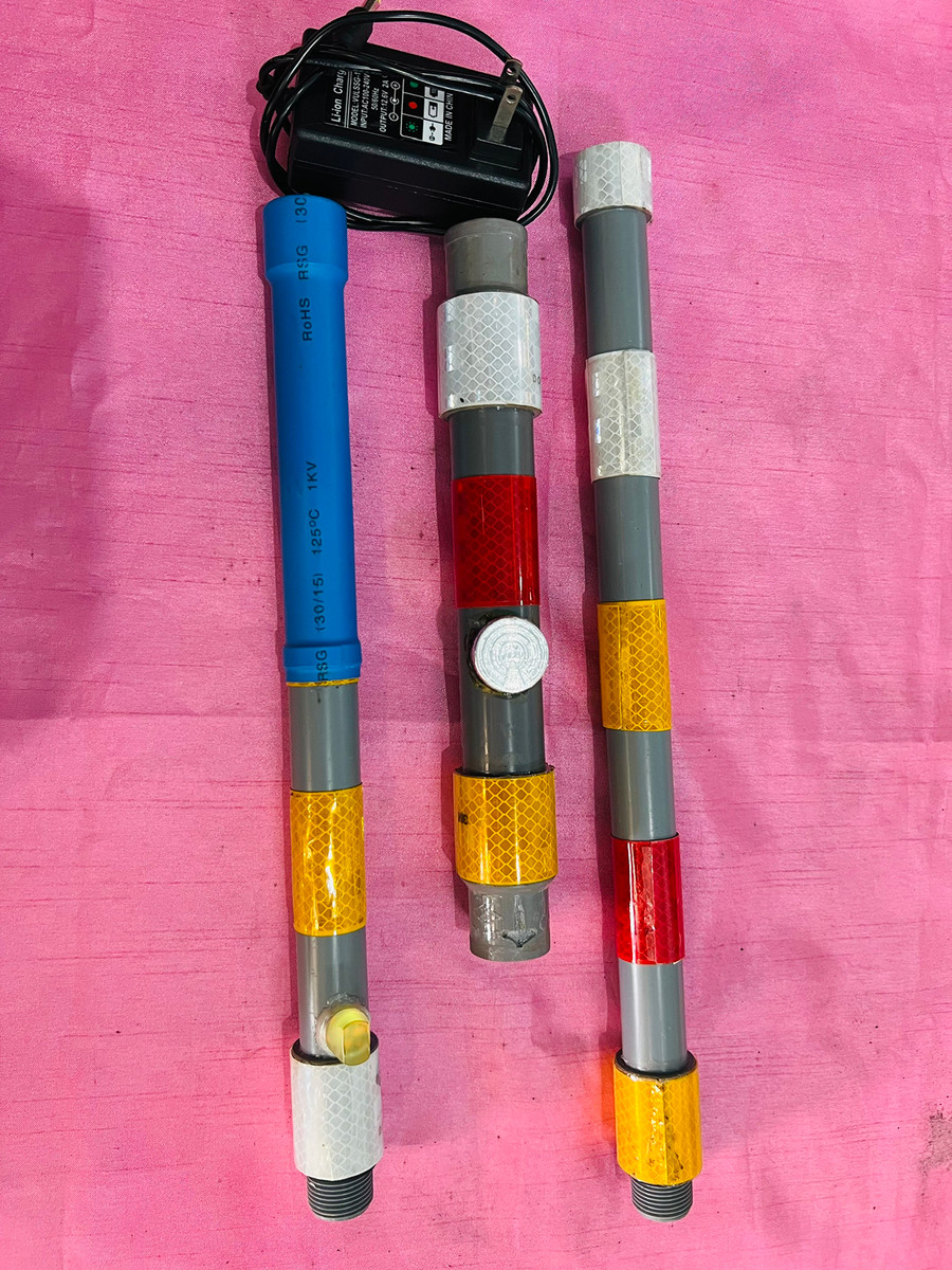 Gậy thông minh hỗ trợ người khiếm thị của em Lê Quang Huy có thể tháo rời hoặc lắp ráp dễ dàng. Ảnh M.N Gậy thông minh hỗ trợ người khiếm thị của em Lê Quang Huy có thể tháo rời hoặc lắp ráp dễ dàng. Ảnh M.N