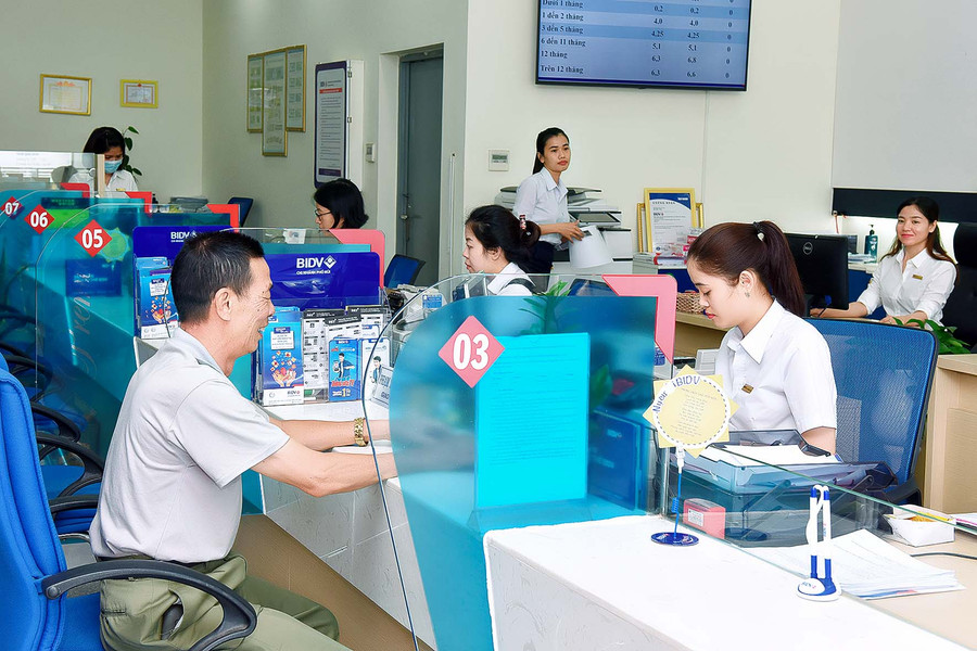 Cộng đồng doanh nghiệp mong muốn ngân hàng tạo điều kiện cho vay vốn để phát triển sản xuất kinh doanh. Ảnh: Đức Thụy