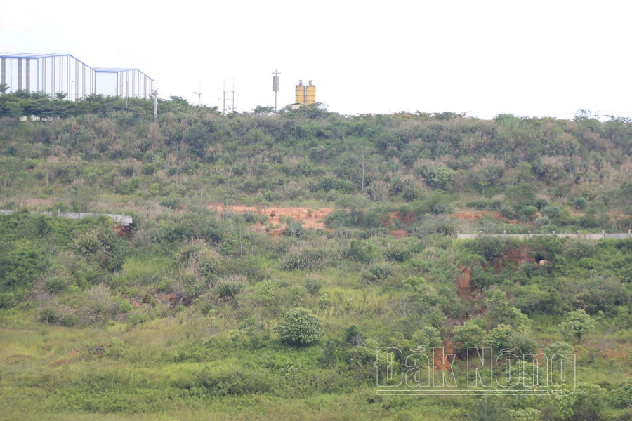 Việc xây dựng giá cho thuê tài sản kết cấu hạ tầng KCN Nhân Cơ đang gặp khó khăn do dự án tạm dừng vì sự cố sụt lún, chi phí đầu tư chưa được quyết toán. Việc xây dựng giá cho thuê tài sản kết cấu hạ tầng KCN Nhân Cơ đang gặp khó khăn do dự án tạm dừng vì sự cố sụt lún, chi phí đầu tư chưa được quyết toán.