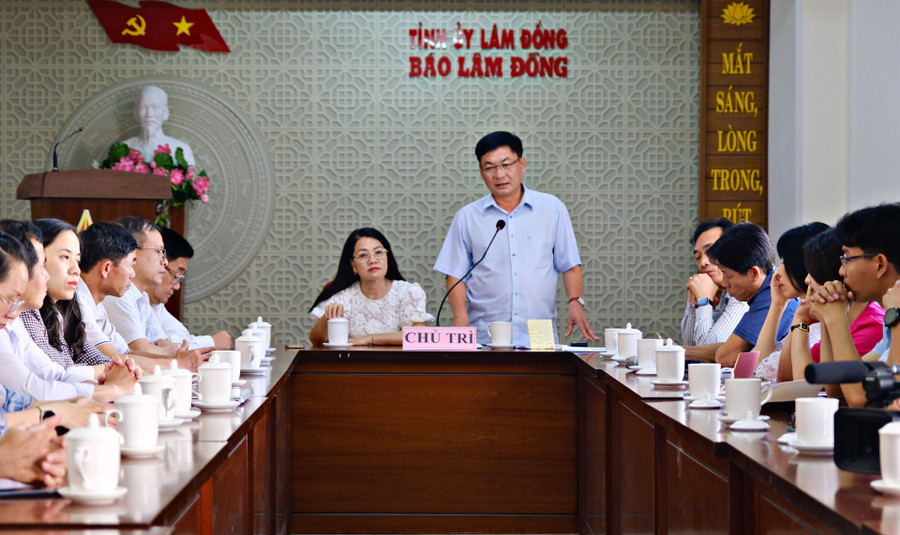 Nhà báo Huỳnh Kiên - Tổng Biên tập Báo Gia Lai thông tin về tình hình hoạt động của đơn vị, quá trình chuyển đổi số của Báo Gia Lai trong thời gian gần đây.