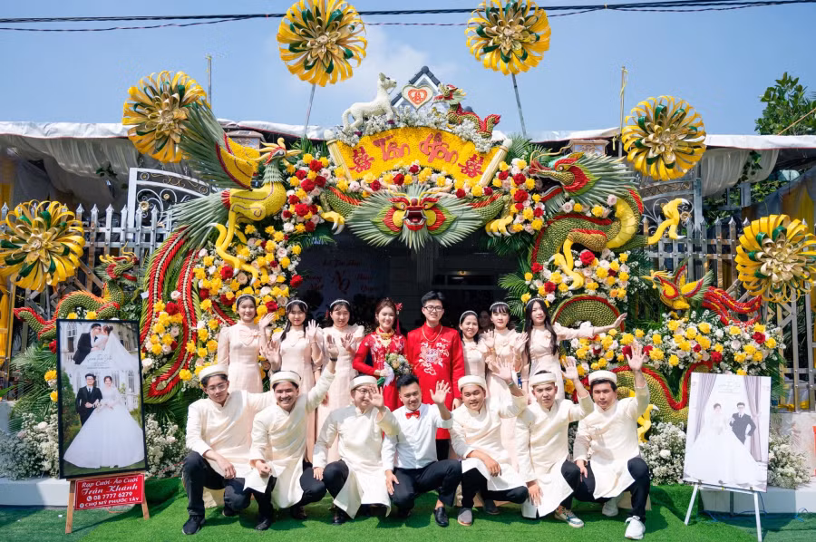 Nguyễn Quang Nhựt và Lê Hồng Quyên không nhận tiền mừng cưới mà chỉ mong những lời chúc phúc của mọi người dành cho vợ chồng mình. Ảnh: NVCC