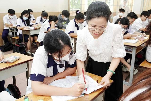 Theo Bộ GD-ĐT giấy chứng nhận nghề nghiệp nhà giáo là văn bản do cơ quan quản lý giáo dục có thẩm quyền của VN cấp cho người đạt chuẩn nghề nghiệp nhà giáo. Ảnh: ĐÀO NGỌC THẠCH